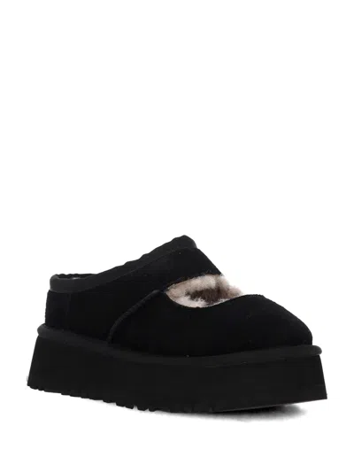 Ugg Round Toe Lace-up Shoes With Platform Sole In Black