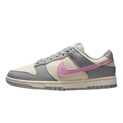 Nike Dunk Low Sneakers