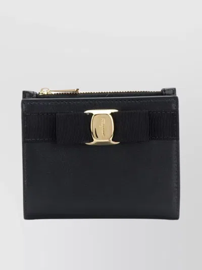 Ferragamo Bow-detail Smooth Split Calf Leather Wallet In Black