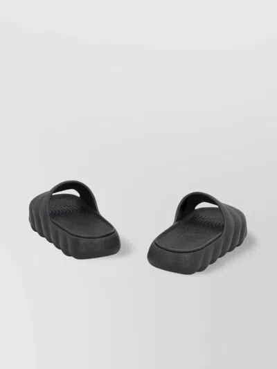 Moncler Lilo Rubber Slide Sandals In Black