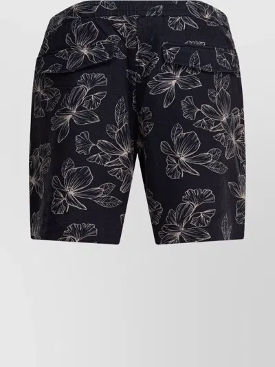 Vince Floral Pattern Shorts With Side And Back Pockets In Black