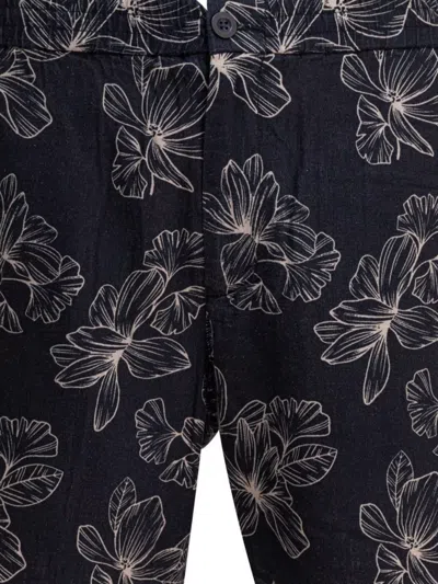 Vince Floral Pattern Shorts With Side And Back Pockets In Black
