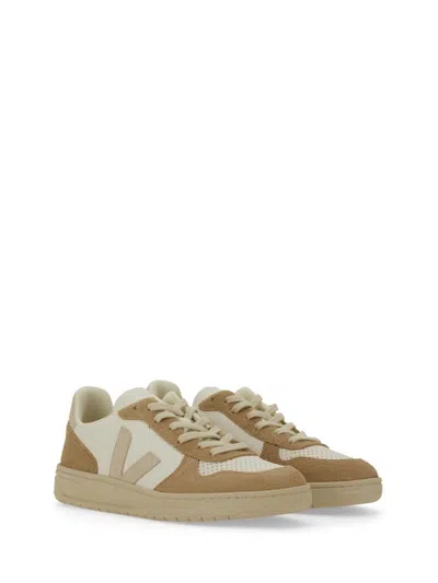 Veja V10 Low-top Sneakers