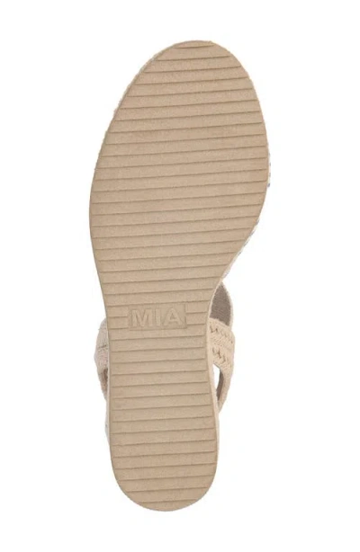 Mia Women's Bayle Round Toe Wedge Sandals In Brown
