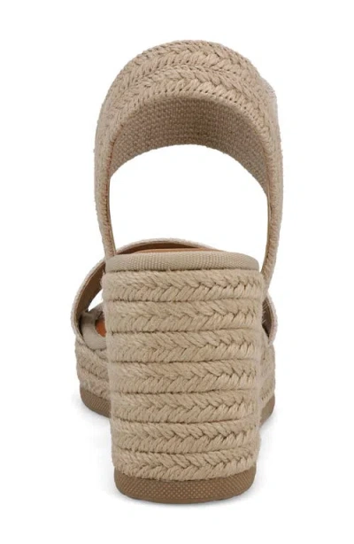 Mia Women's Bayle Round Toe Wedge Sandals In Brown