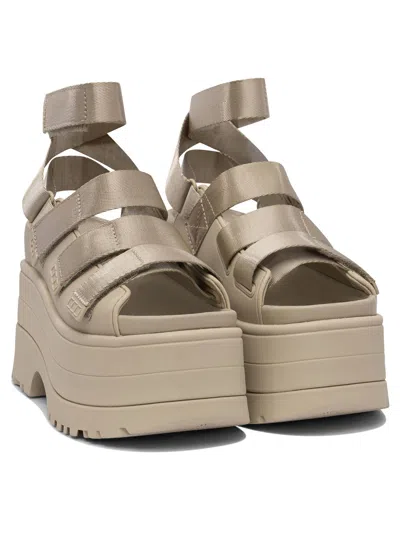 UGG SANDALS BEIGE 