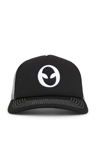 No Problemo Alien-o Trucker Cap