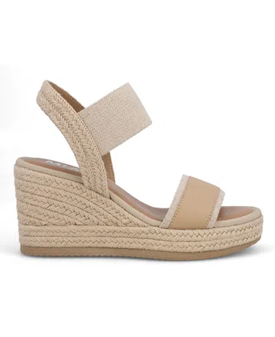 Mia Women's Bayle Round Toe Wedge Sandals In Brown