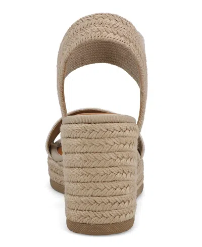 Mia Women's Bayle Round Toe Wedge Sandals In Brown