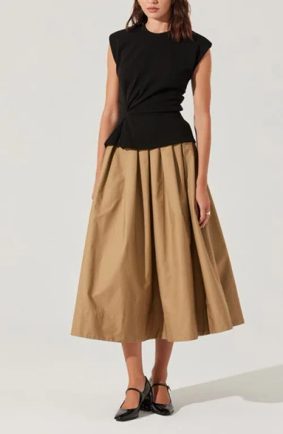 Astr The Label Pinched Fabric Top