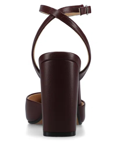 Journee Collection Women's Tyyra Pointed Toe Pumps