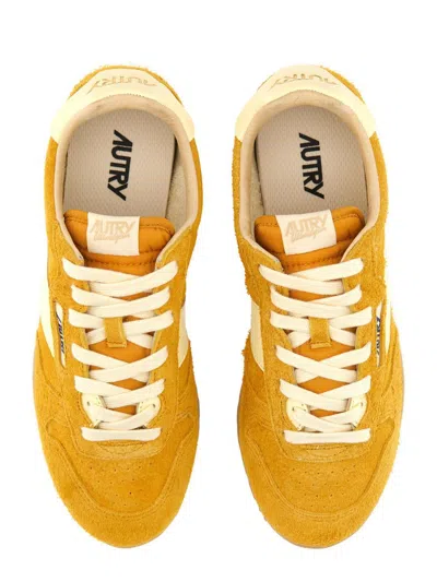 Autry 'windspin Low' Yellow Sneaker With Logo On The Side And On The Heel