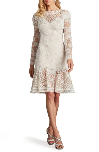 Tadashi Shoji Cfe25400m Short Long Sleeve Fitted Lace Cocktail Dress In White