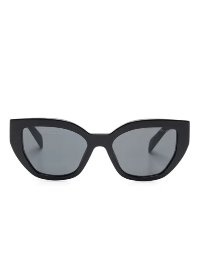 Pre-owned Prada Butterfly-frame Sunglasses In Black