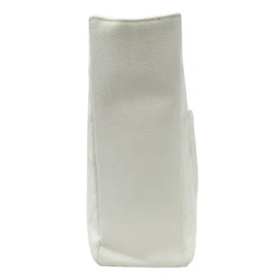 Pre-owned Chanel White Caviar Leather Shoulder Bag Tote Bag ()