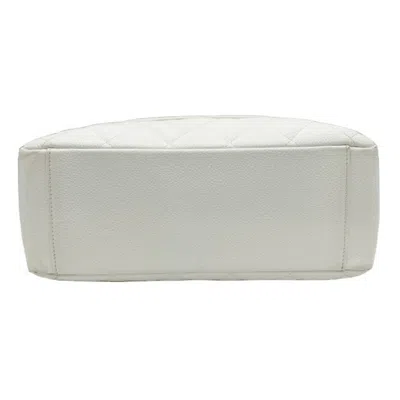 Pre-owned Chanel White Caviar Leather Shoulder Bag Tote Bag ()