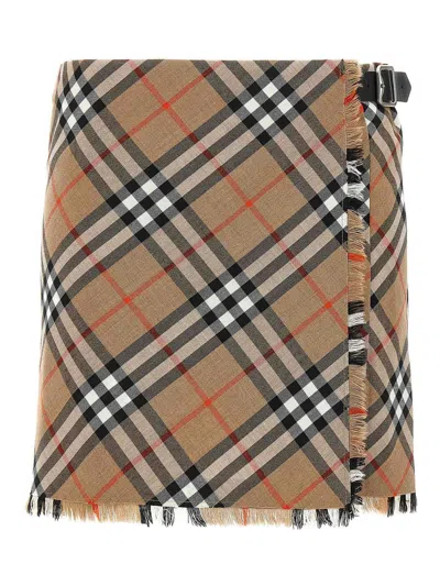 Burberry Check Pattern Fringe Pleated Skirt