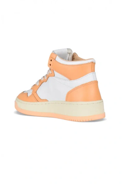 Autry Women Medalist Mid Sneakers