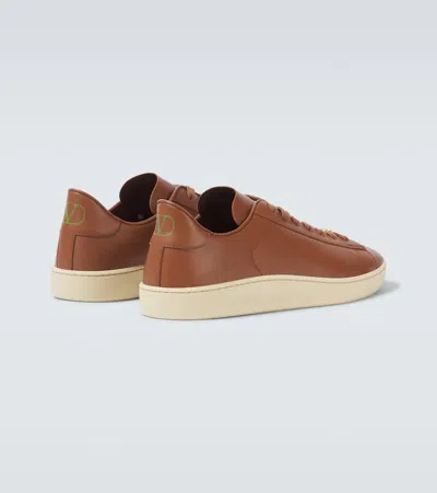 Valentino Garavani Royco Trainer In Nappa Calfskin In Tobacco