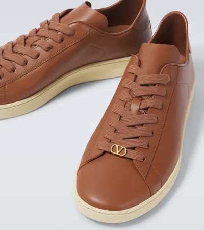 Valentino Garavani Royco Trainer In Nappa Calfskin In Tobacco