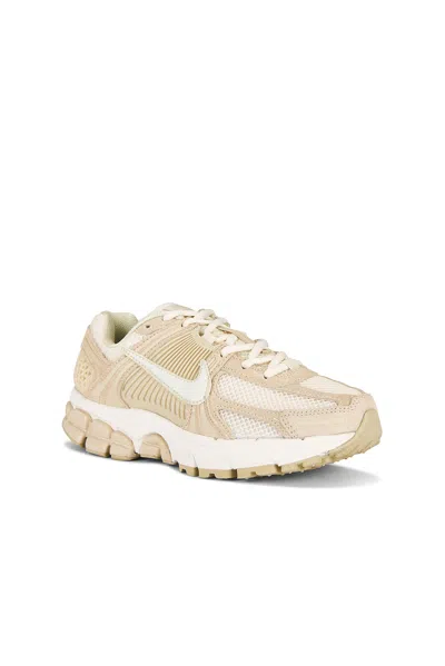 Nike Zoom Vomero 5 Sneakers In Neutral