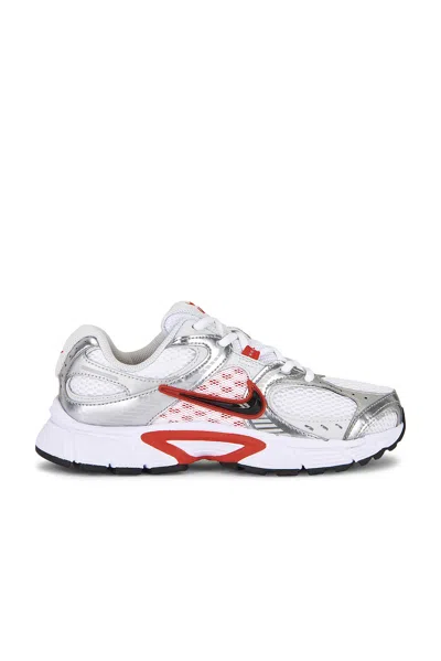 Nike V5 Runner Sneaker In Multi