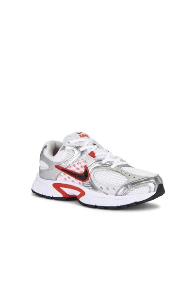 Nike V5 Runner Sneaker In Multi