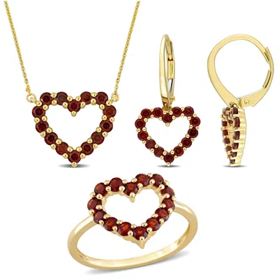 Mimi & Max 3 1/4ct Tgw Garnet Jewelry Set Heart Necklace Earrings Ring 10k Yellow Gold