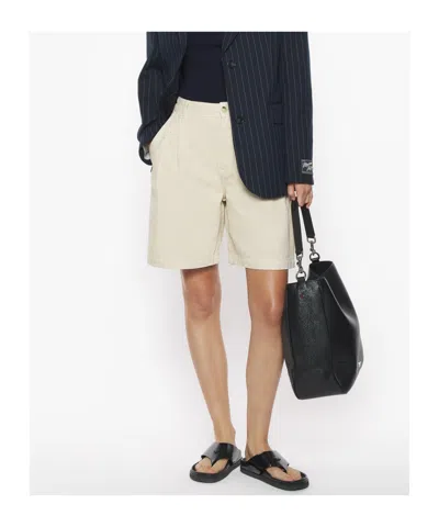 Maison Kitsuné Casual Pleated Bermuda In White