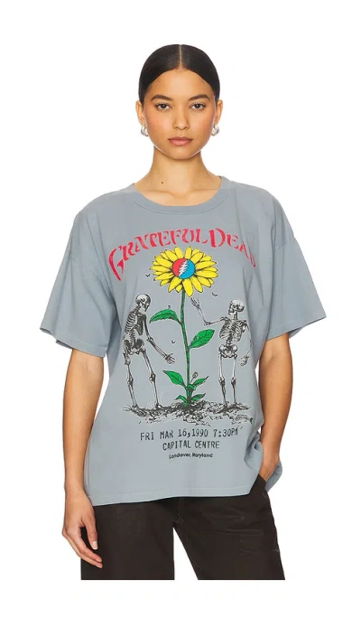 Daydreamer Grateful Dead Daisy Merch Tee
