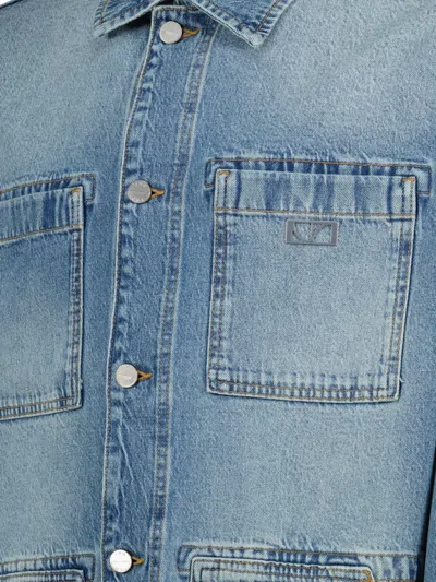 水洗效果牛仔夹克