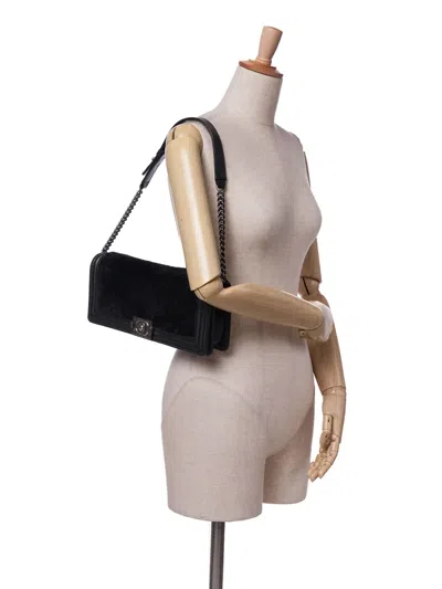 Pre-owned Chanel 2013-2014 Shearling East West Boy Flap Shoulder Bag In Black