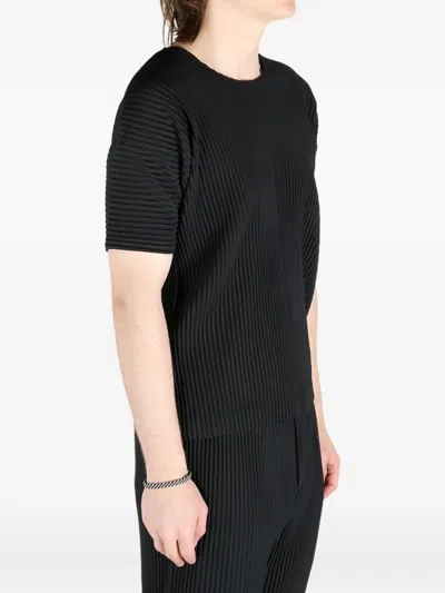 Issey Miyake Basic Pleated T-shirt