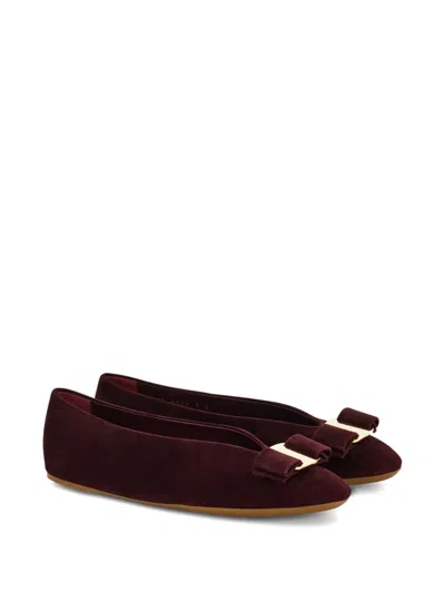 Ferragamo Bow Detail Suede Ballerinas In Burgundy