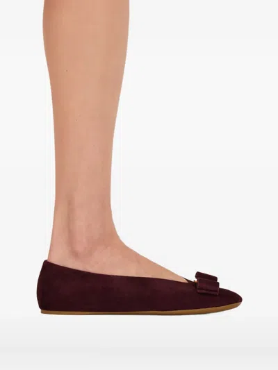 Ferragamo Bow Detail Suede Ballerinas In Burgundy