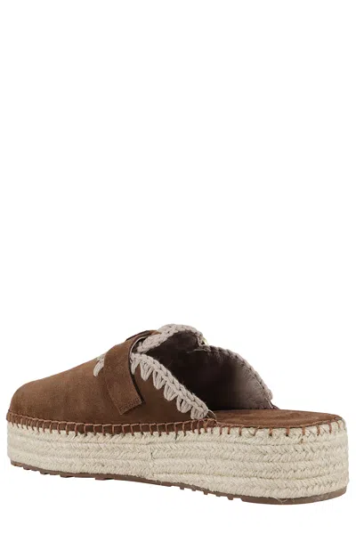 Mou Leather Slippers In Neutral