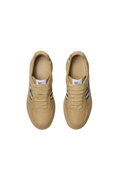 Burberry Sneakers Terrace In Neutral