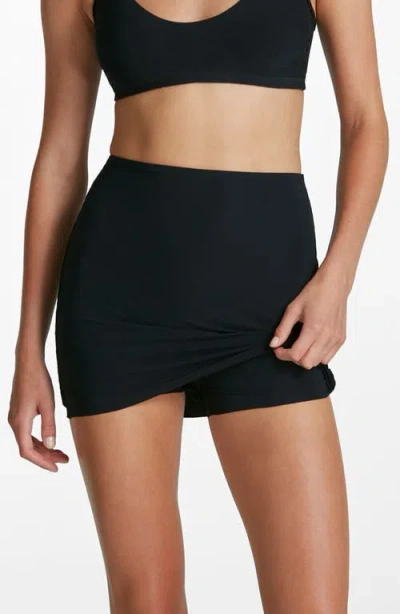 Commando Classic Mini Half Slip Skort In Black