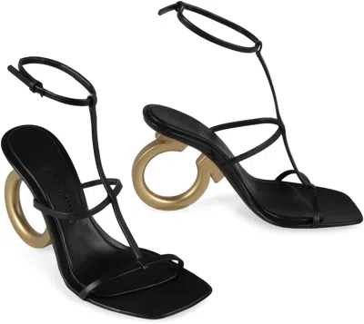 Ferragamo Runway Gancio T.10.5