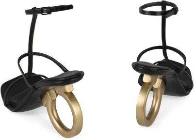 Ferragamo Runway Gancio T.10.5