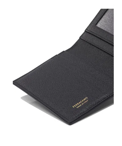 Ferragamo Bi-fold Cardholder Slots In Black
