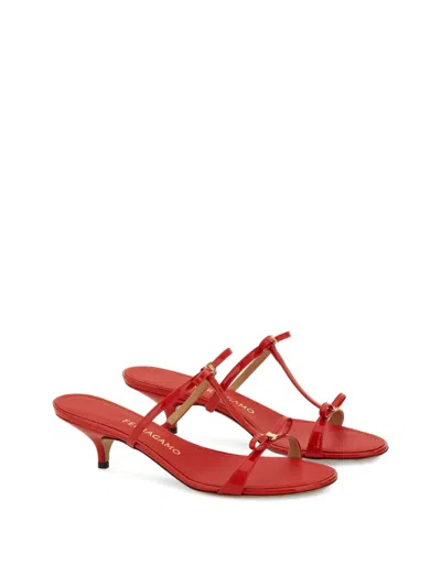 BOW 低跟袢带凉鞋