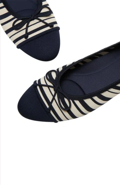 Vivaia Almond-toe Bow Flats