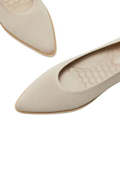 Vivaia Pointed-toe All-day Standing Flats
