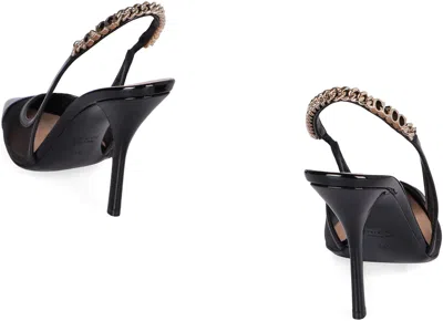 Gucci Signoria Slingback Pumps Chain Detail