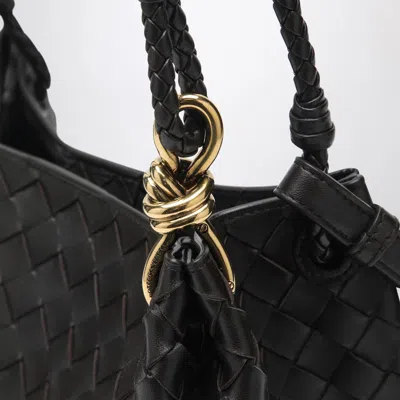 Bottega Veneta Medium Parachute Bag In Fondant Colour