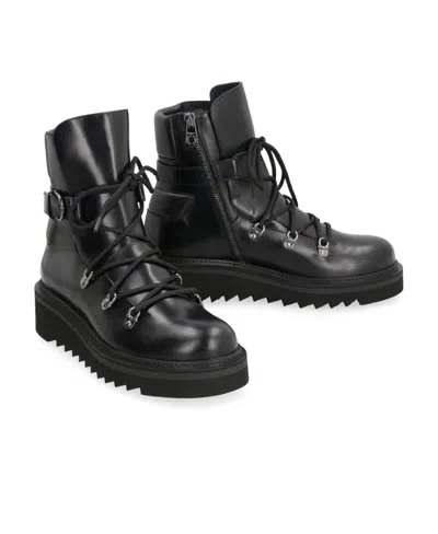 Ferragamo Elimo Leather Bootie In Black