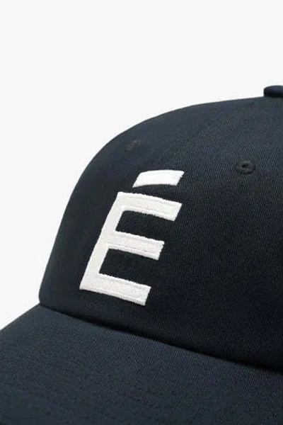 Etudes Studio Études Studio Cap É In Black