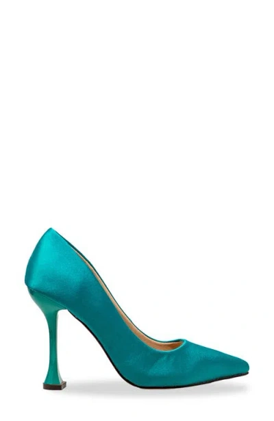 Chase & Chloe Chase And Chloe Yasmin Pointed Toe Pump In Blue