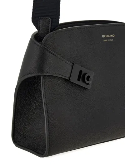 Ferragamo Men Black Hug Messenger Bag